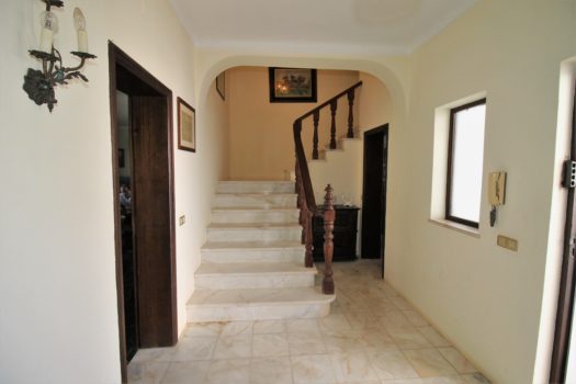 Charming Villa In Porches!