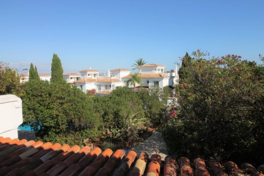 Charming Villa In Porches!