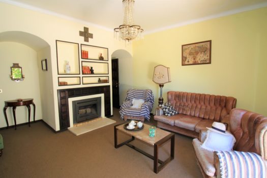 Charming Villa In Porches!