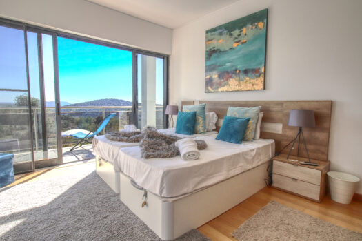 Four bedroom villa to rent in Boliqueime