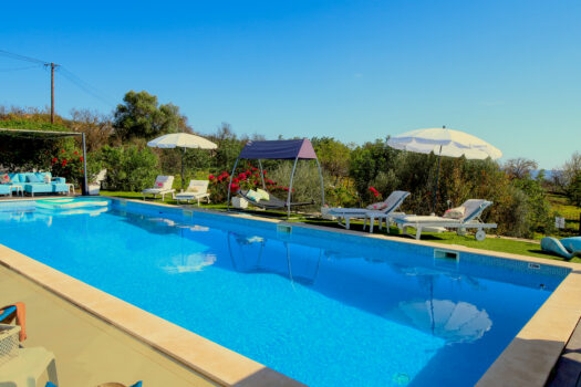 Four bedroom villa to rent in Boliqueime