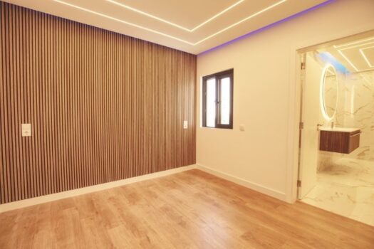 Luxury 2 bedroom, 2 bathroom apartment with sea view in Quarteira for sale