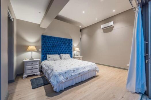 Modern Luxury Living at Pinnacle Point Golf Estate in South Africa