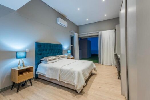 Modern Luxury Living at Pinnacle Point Golf Estate in South Africa