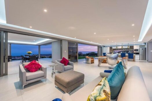 Modern Luxury Living at Pinnacle Point Golf Estate in South Africa