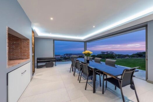 Modern Luxury Living at Pinnacle Point Golf Estate in South Africa
