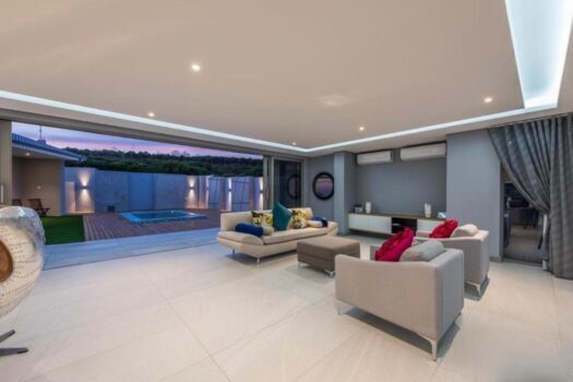 Modern Luxury Living at Pinnacle Point Golf Estate in South Africa