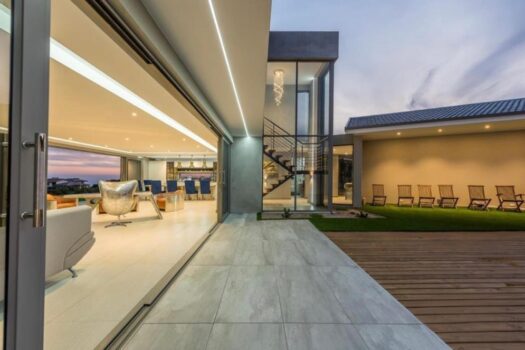 Modern Luxury Living at Pinnacle Point Golf Estate in South Africa