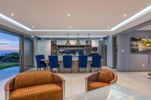 Modern Luxury Living at Pinnacle Point Golf Estate in South Africa