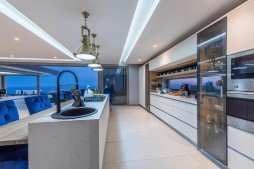 Modern Luxury Living at Pinnacle Point Golf Estate in South Africa