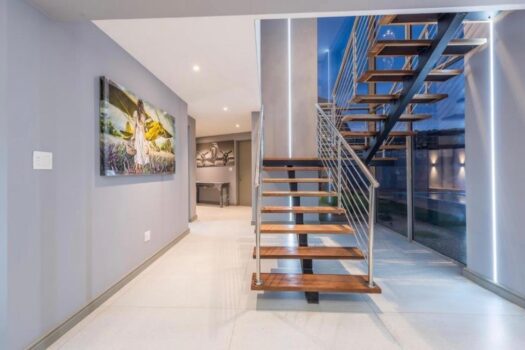 Modern Luxury Living at Pinnacle Point Golf Estate in South Africa