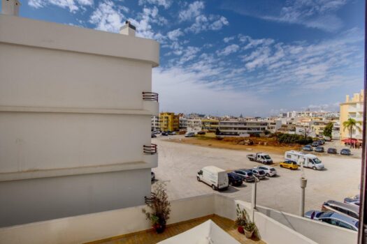 T2 flat for sale in Avenida Francisco Sá Carneiro in Quarteira
