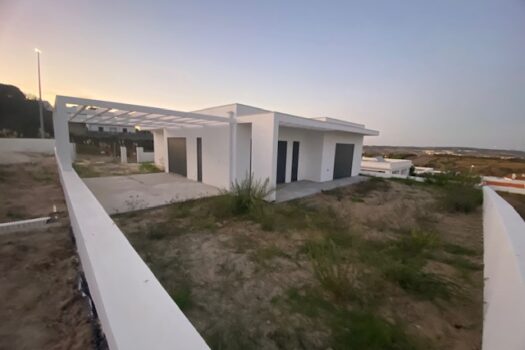 New build three bedroom detached house in Lourinha