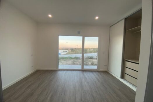 New build three bedroom detached house in Lourinha
